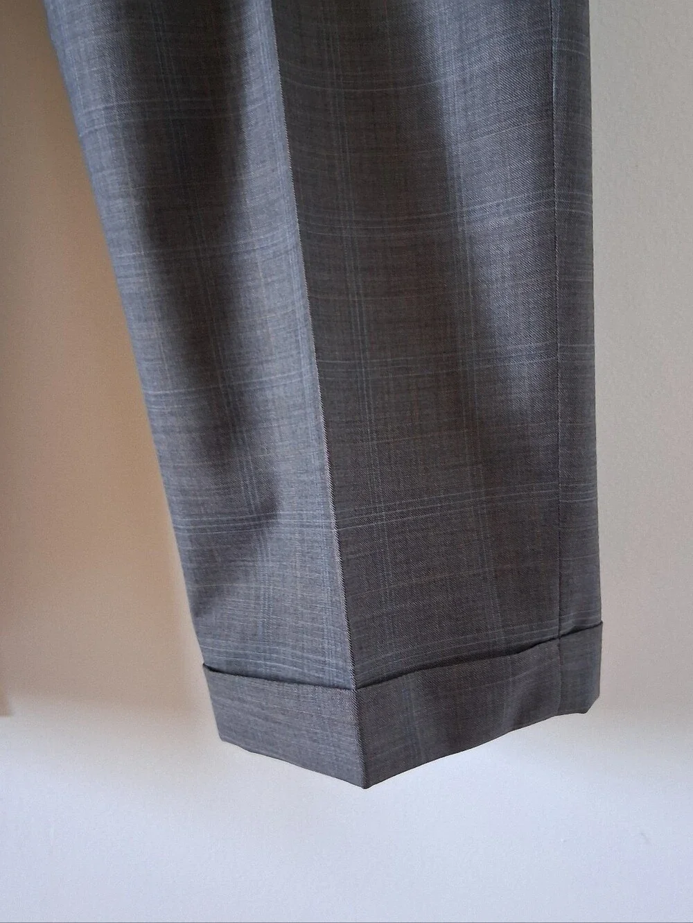 Perlis New Orleans Mens Suit 46T Gray Plaid Wool Two Button Canada Vintage